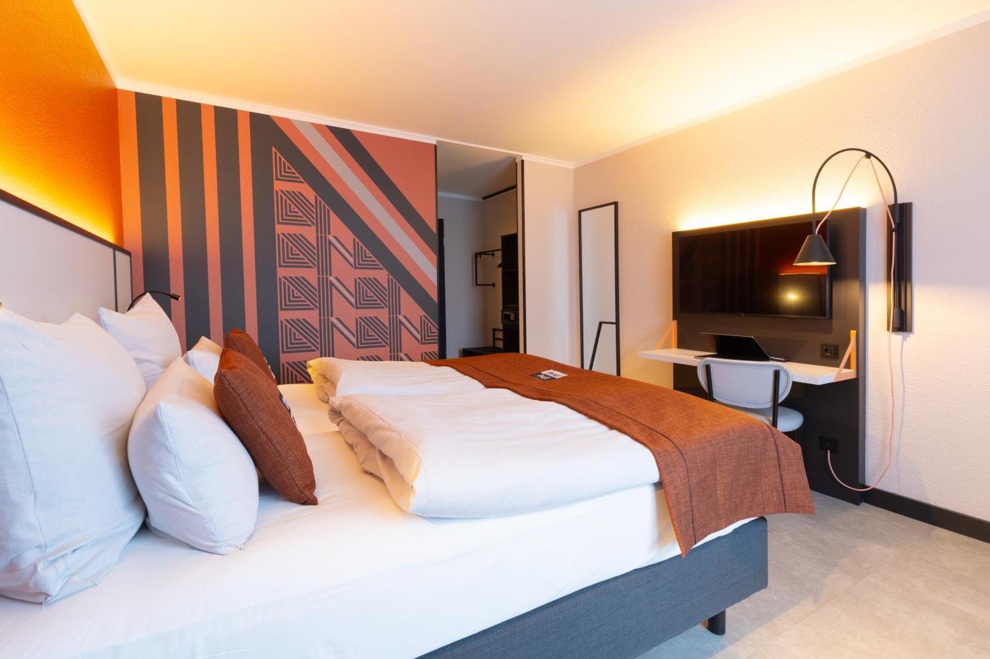 Holiday Inn - The Niu, Blade Solingen By Ihg Exteriör bild